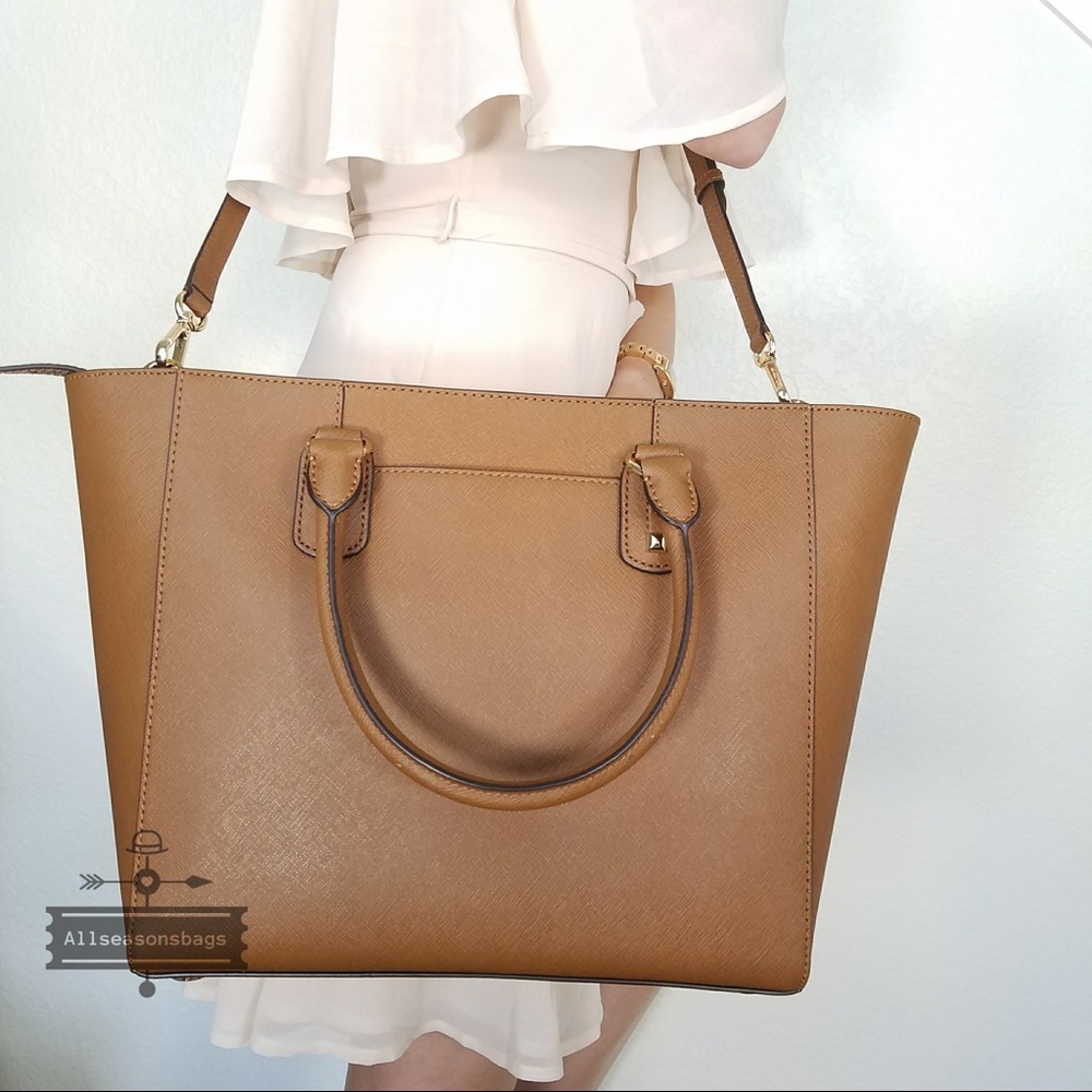 NWT Michael Kors Large Sandrine luggage tote bag - Picture 8 of 8